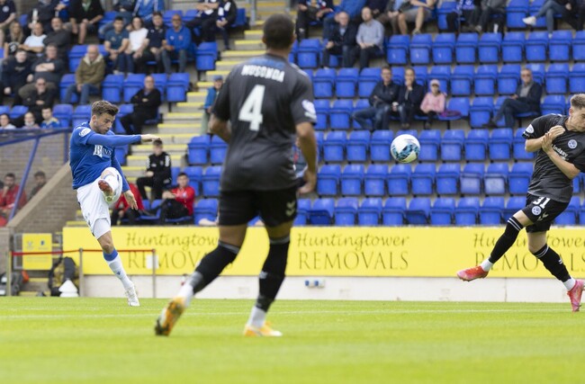 Màn chạm trán khó đoán giữa Annan Athletic vs Ayr Utd